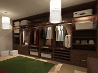 Классическая гардеробная комната из массива с подсветкой Белореченск