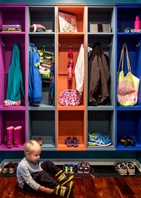 Детская цветная гардеробная комната Белореченск